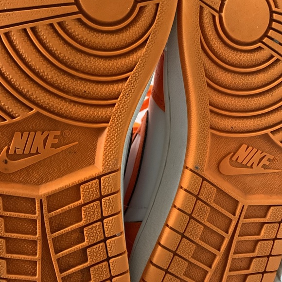 Nike Air Jordan 1 Retro High OG Starfish (Women's) DO9369-101 Classic - Picture 13 of 13